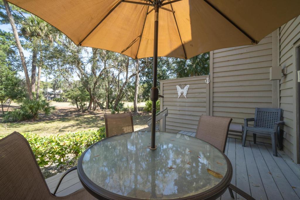 Golf View Two Bedroom With K Q And Fold Out Couch Bikes & Beach Gear Included ヒルトンヘッドアイランド エクステリア 写真
